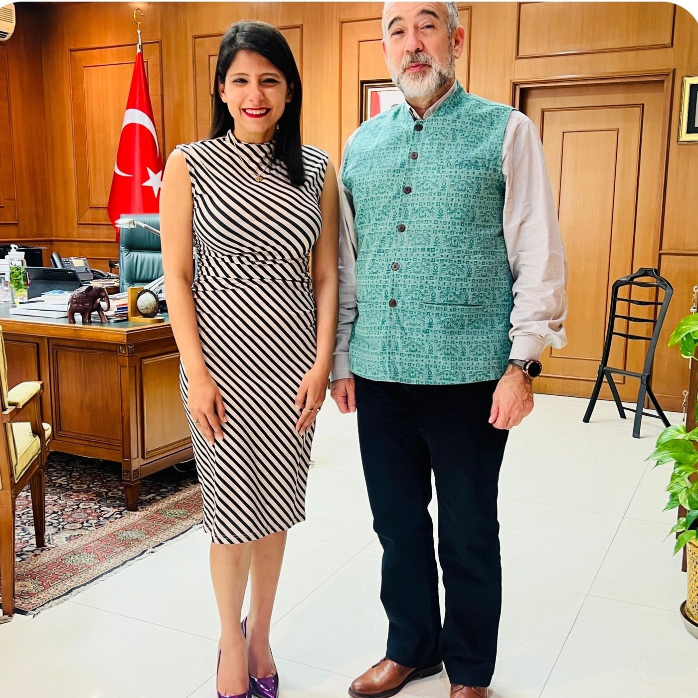 Ginny Wadhera, UOL Institute, with H.E. Fırat Sunel, Ambassador of Türkiye to India.